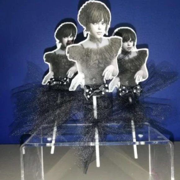 1x mercredi , wednesday ,  cake topper , birthday funny party - Picture 3 of 4